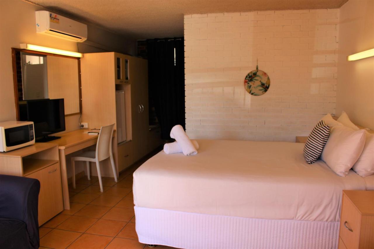 Camden Motor Inn Mermaid Beach Экстерьер фото