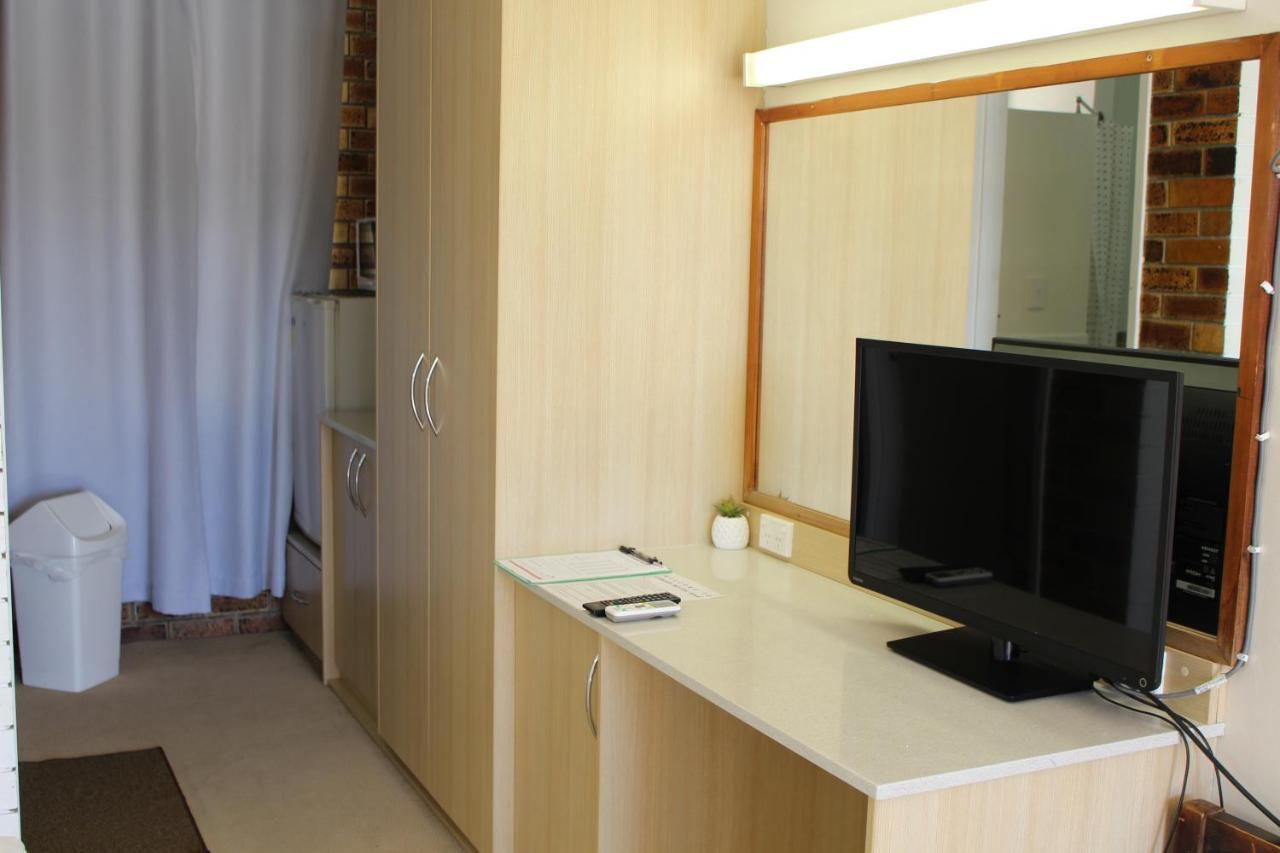 Camden Motor Inn Mermaid Beach Экстерьер фото